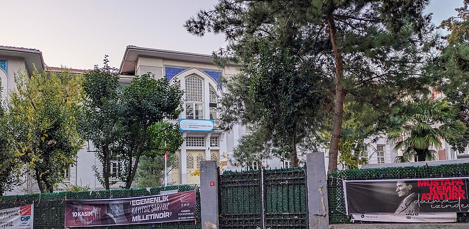 Yeldeğirmeni